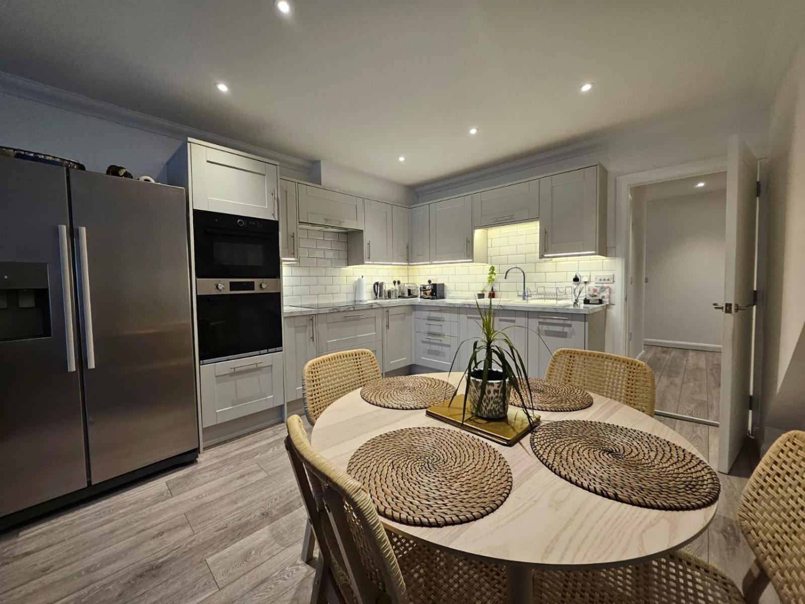 River Breeze Balcony 4 Литлхемптон Экстерьер фото